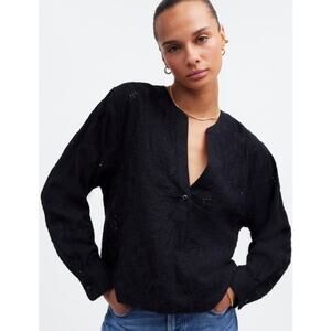 Madewell Long-Sleeve Popover Top in Eyelet in True Black Size Small